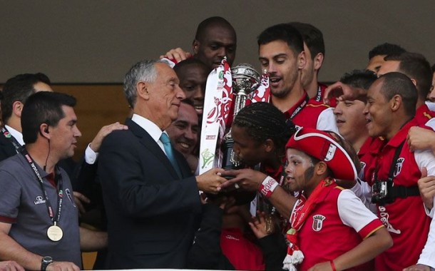 “ A Taça é nossa, carago!”