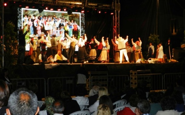 Vila Verde: Festival Folclórico Luso-Espanhol enche Praça de Santo António