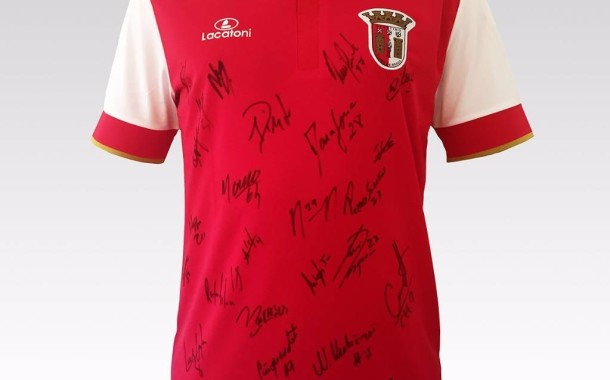 Cruz Vermelha leiloa camisola do Sp. Braga autografada pelo plantel dos ‘Guerreiros’