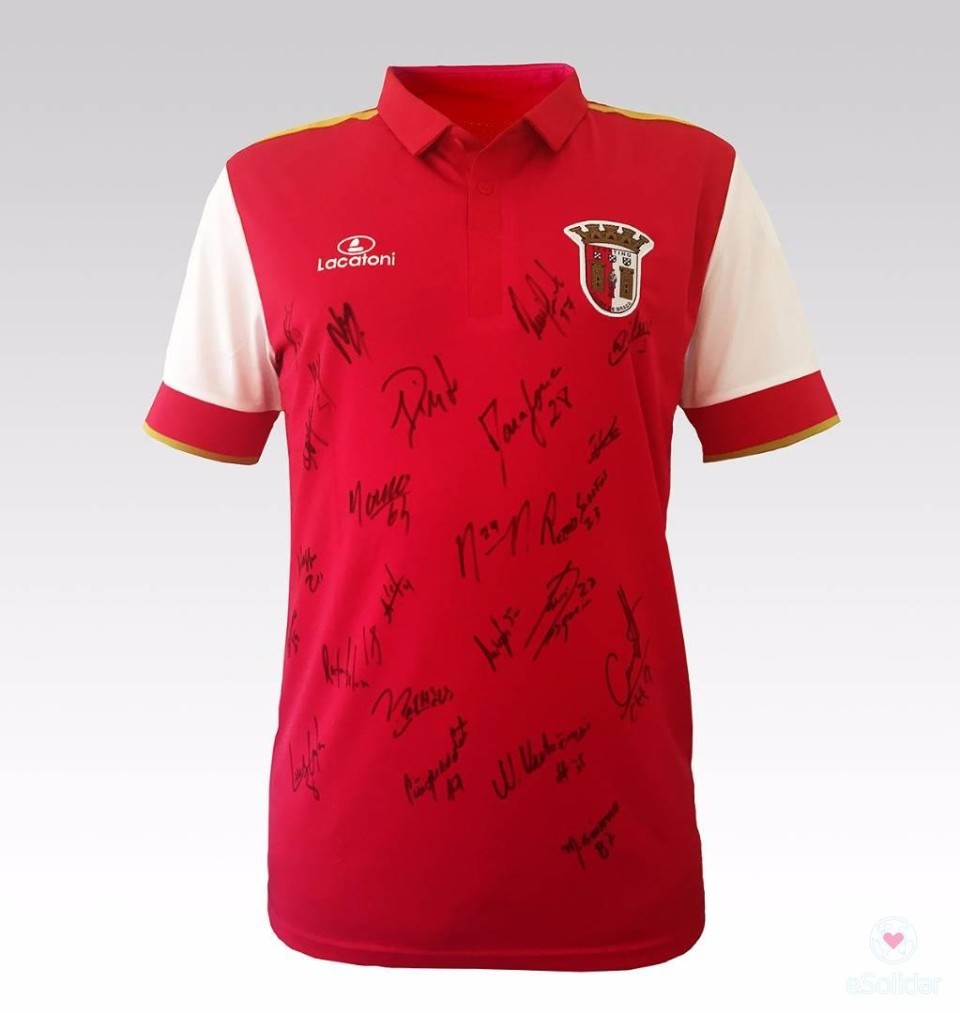 Cruz Vermelha leiloa camisola do Sp. Braga autografada pelo plantel dos ‘Guerreiros’