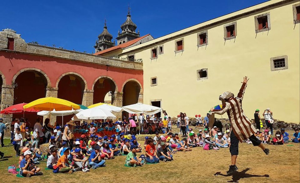 Câmara de Braga assinala Dia Mundial da Criança no Mosteiro de Tibães