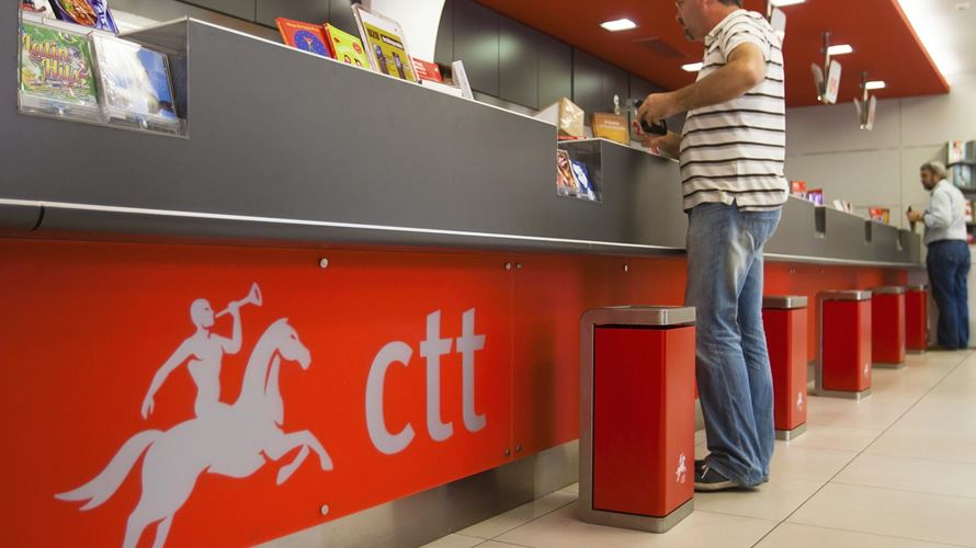 Faltou dinheiro nos CTT de Braga para vales dos reformados