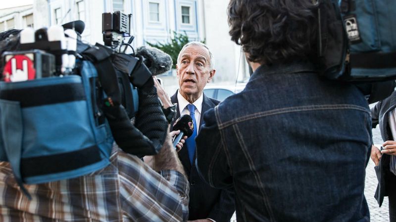 Marcelo promete seguir com atenção os emigrantes no Reino Unido enquanto a bolsa de Lisboa cai 7 %