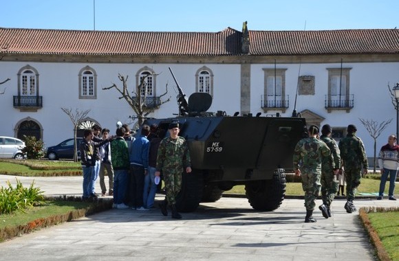 Braga. Exposição de meios e capacidades militares na Avenida Central