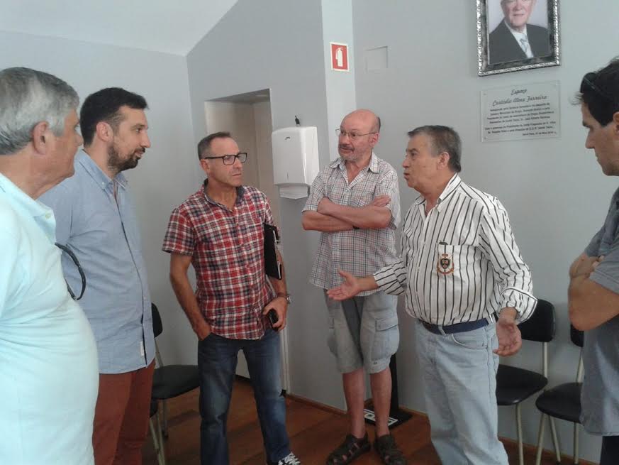 Vereador do PCP visita GDR de Santa Tecla (Braga) e elogia exemplo de associativismo popular num bairro problemático
