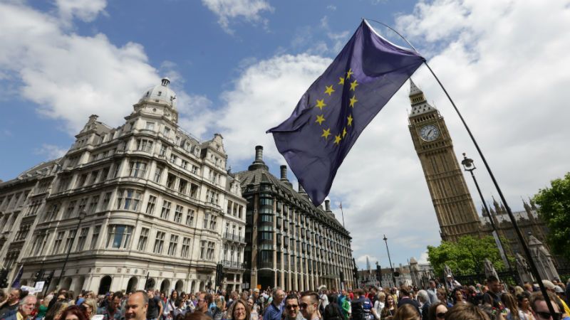 Milhares marcham em Londres contra saída da UE