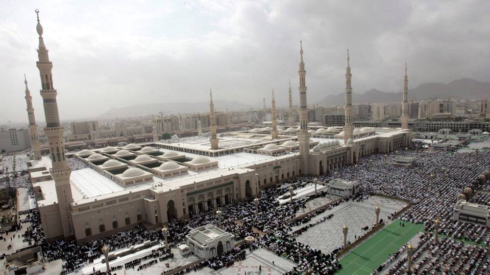 Mundo muçulmano indignado com atentado na cidade sagrada de Medina