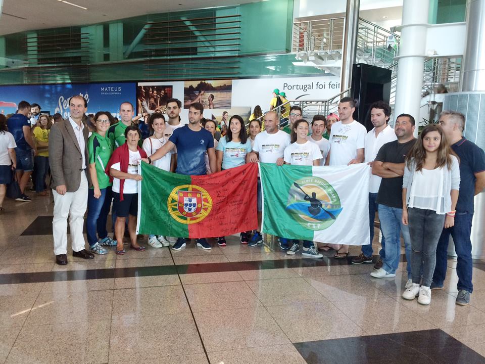 Hélder Silva recebido em festa no aeroporto