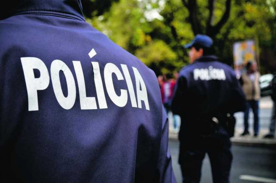 Dupla apanhada pela PSP de Braga por assalto a pastelaria