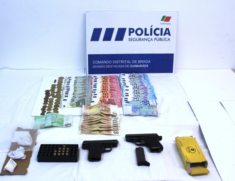 Detido enquanto vendia droga em Guimarães