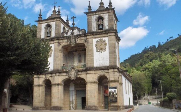 Câmara de Amares e Confraria celebram protocolo para candidatar requalificação do Santuário da Abadia