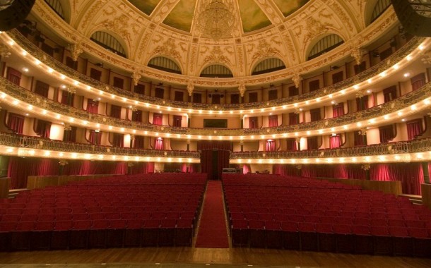 Braga: Pai da criança que caiu no fosso do Theatro Circo em 2010 pede 147 mil euros de indemnização