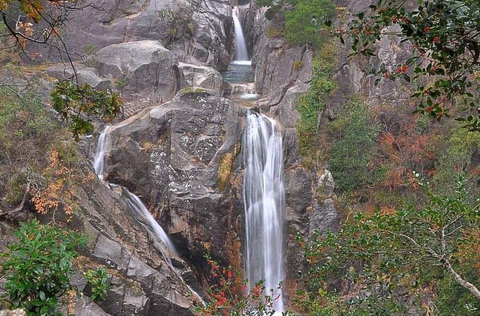 Autarca de Montalegre diz que não se pode “fornecer gratuitamente” resgates no Gerês