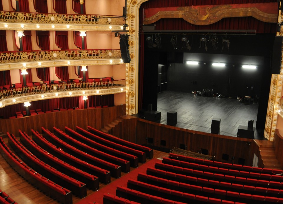 Pai da criança que caiu no fosso do Theatro Circo pede 147 mil de indemnização