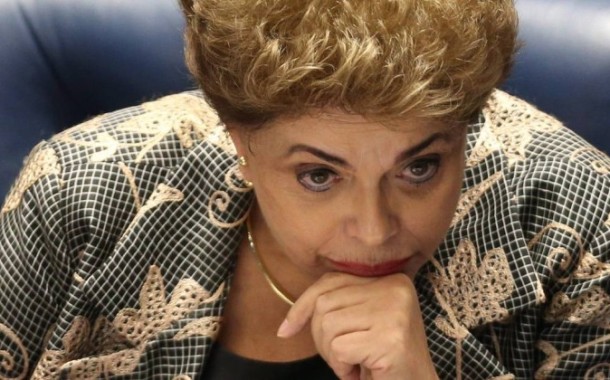 Dilma alerta para “golpe parlamentar” e culpa “boicote” pela crise no Brasil