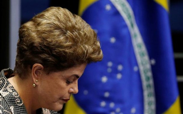 Dilma afastada da presidência do Brasil mas sem perder direitos políticos