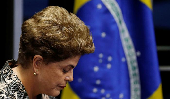 Dilma afastada da presidência do Brasil mas sem perder direitos políticos