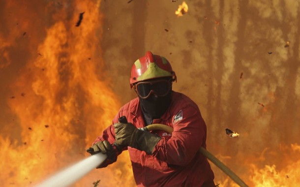 Mais de uma dezena de fogos lavram no distrito de Braga