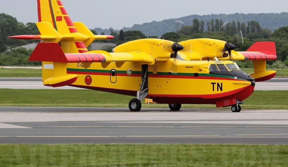 Dois Canadair de Marrocos chegaram para ajudar no combate aos fogos