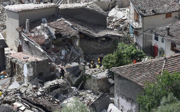 Governo não tem indicação de portugueses entre as vítimas do sismo de Itália; na região vivem 4 mil portugueses