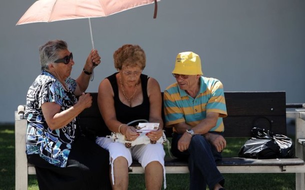 Médicos aconselham cuidados especiais para os idosos devido ao calor