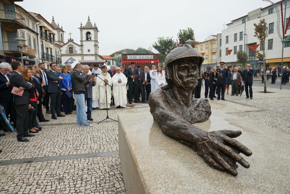 Esposende inaugurou Monumento ao Bombeiro
