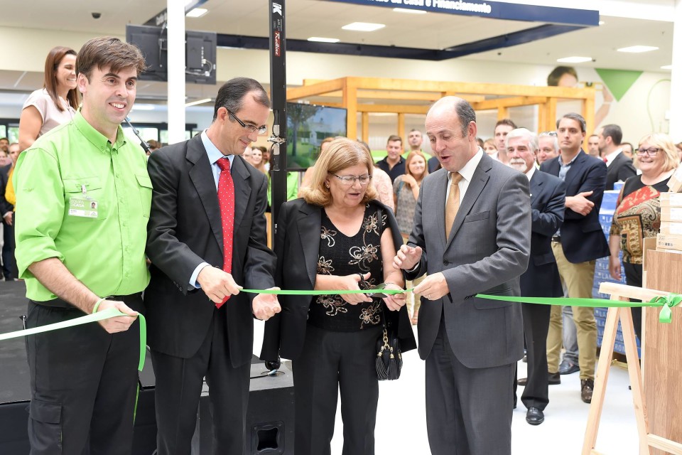 Leroy Merlin inaugurou loja de Braga e cria 150 postos de trabalho ao lado da ‘concorrente’ AKI