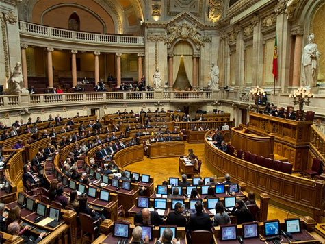 Proposta de Orçamento de Estado para 2017 discutido a 3 e 4 de Novembro e votado a 29