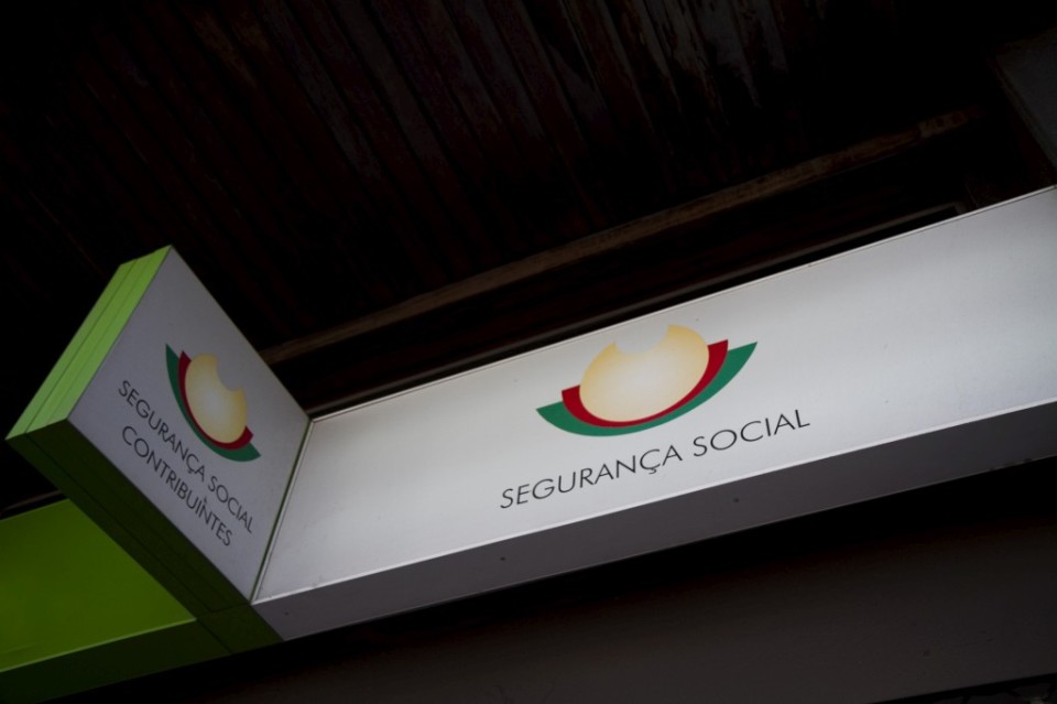 Segurança Social alerta para burlas; em causa cobranças porta-a-porta