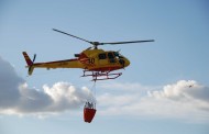 Fogos florestais: Helicóptero combate frente activa em Ribeira do Neiva (ACTUALIZAÇÃO)