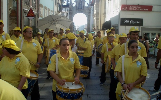 Rostos do ‘Estado Social’ das IPSS’s desfilam pelas ruas de Braga