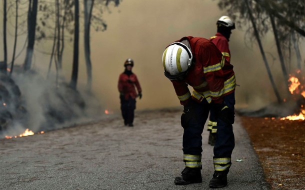 Distrito de Braga continua a arder: 7 meios aéreos no combate às chamas; fogos de Vila Verde dominados