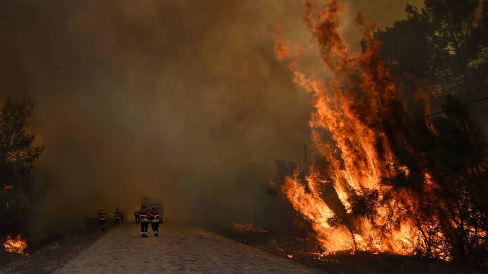Distrito de Braga recordista em fogos activos; Meio aéreo combate incêndio no Monte Santa Helena, Vila Verde (EM ACTUALIZAÇÃO)