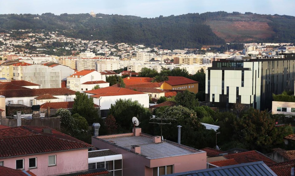 Câmara de Braga transfere mais de um milhão e quatrocentos mil euros para obras nas freguesias