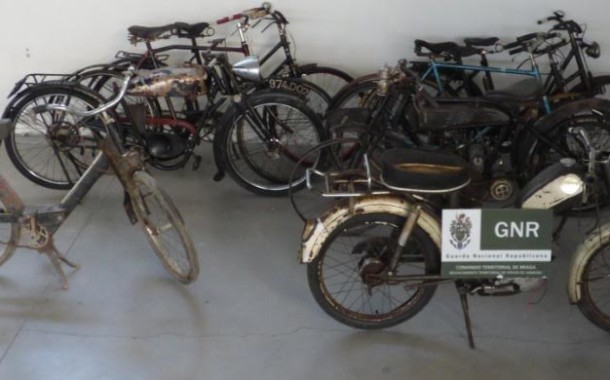 GNR recupera motociclos e bicicletas antigas em Barcelos e Vila Verde; investigação começou em Amares