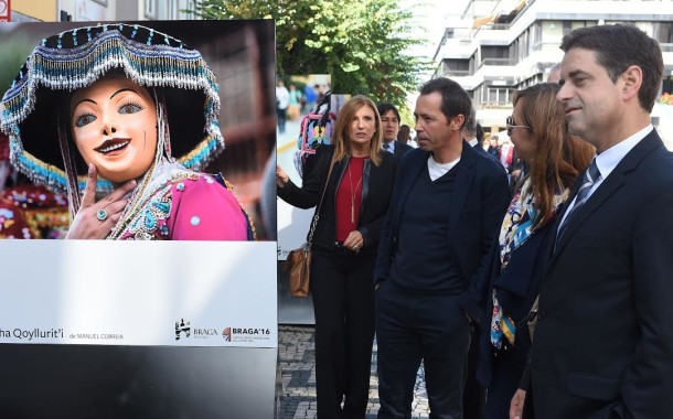 Ruas de Braga são galeria de exposição fotográfica sobre manifestação popular e religiosa do Peru (até 23 Out)