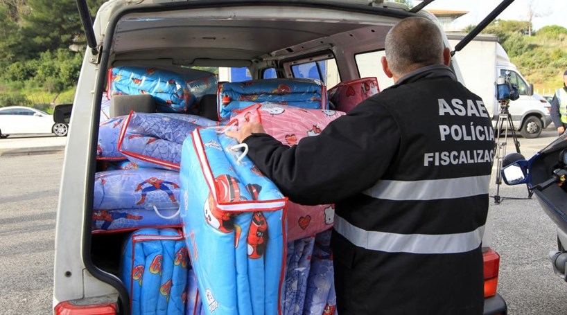 Famalicão: ASAE doa 23 peças de vestuário