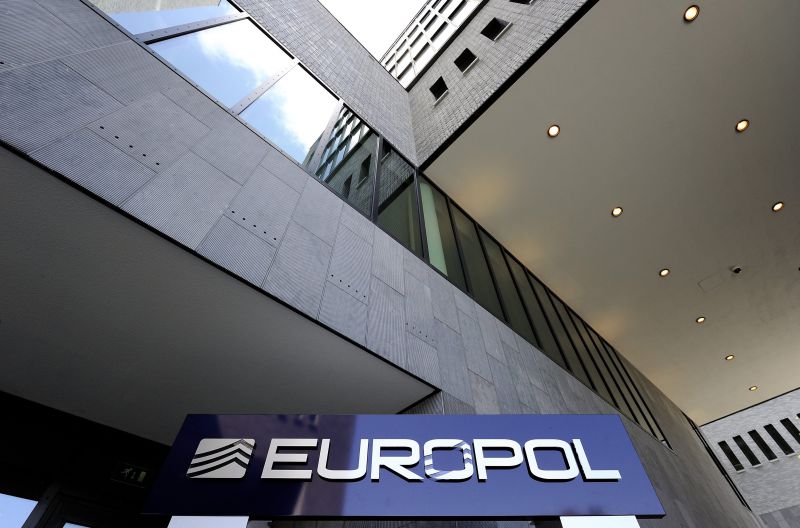 Operação da Europol detém mais de 300 criminosos membros de bandos organizados