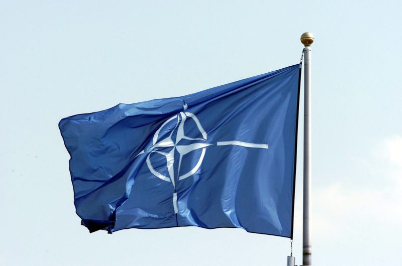 NATO conclui preparativos para enviar 4 mil militares para fronteira com a Rússia; Portugal de fora