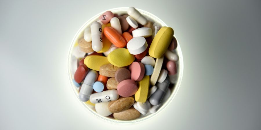 Falta de medicamentes em Portugal afecta já metade dos utentes; Farmacêuticas preferem vender mais caro no estrangeiro