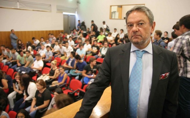 Escolas profissionais em risco de ruptura financeira devido a atrasos do Estado; EPATV tem 4 milhões a receber do Ministério da Educação