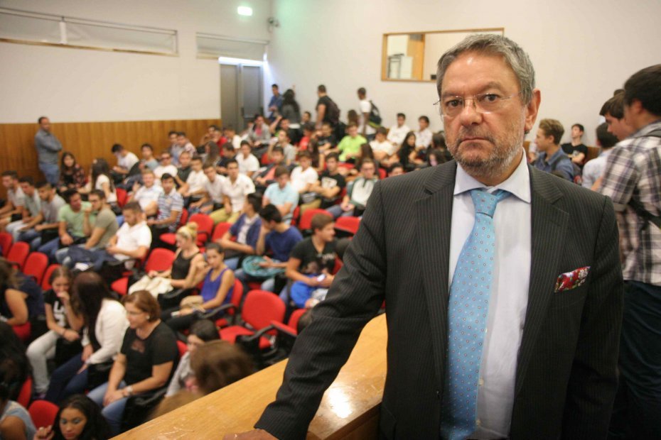 Escolas profissionais em risco de ruptura financeira devido a atrasos do Estado; EPATV tem 4 milhões a receber do Ministério da Educação