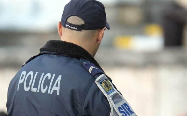 PSP detém em Guimarães dois jovens por tráfico de droga