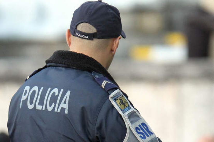 PSP detém em Guimarães dois jovens por tráfico de droga