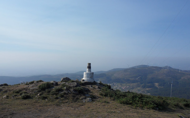 Arcos de Valdevez: Trilho da Alagoa de Cima leva ao alto da montanha caminheiros de todas as idades, no domingo