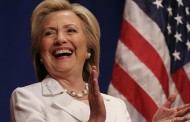 USA: Hillary Clinton lidera sondagens mas por pouco