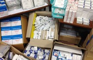 Medicamentos sem receita são mais baratos nos hipermercados, mas vendem-se mais nas farmácias