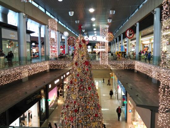 Duas jovens detidas no Braga Parque sem pagar ‘compras’
