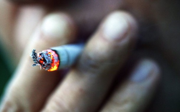Fumar um maço por dia causa 150 mutações cancerígenas por ano