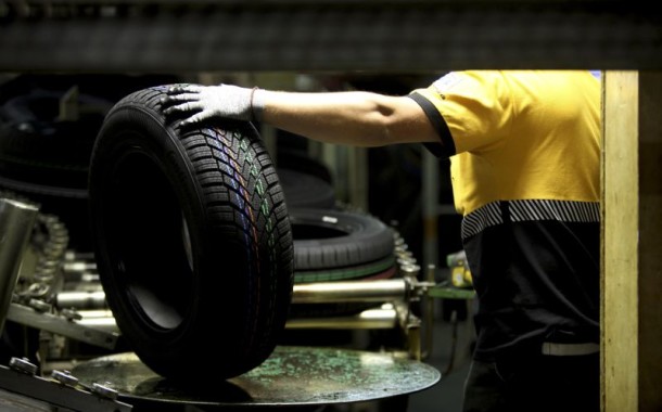 Vendedores de pneus sem rótulo arriscam multa até 25 mil euros a partir de 6.ª feira